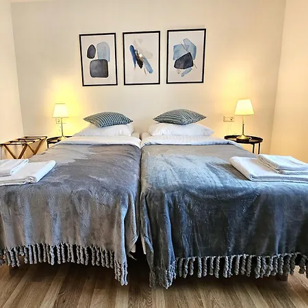 Messeschlaf Hotel 3*