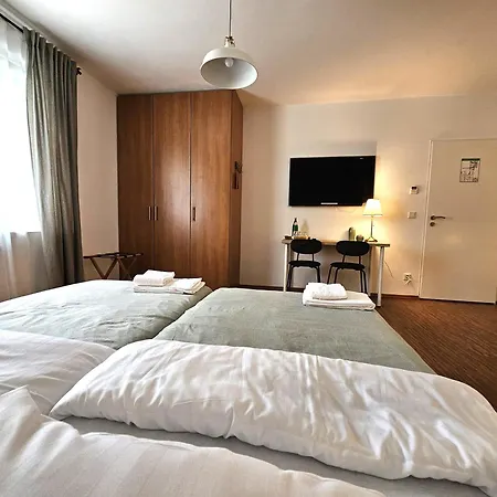 Messeschlaf Hotel 3*