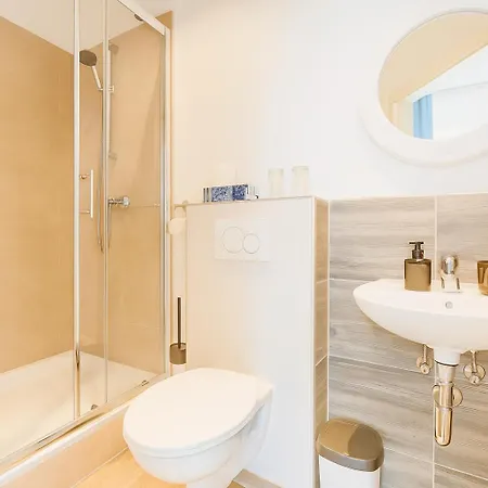 מלון Airport Messe