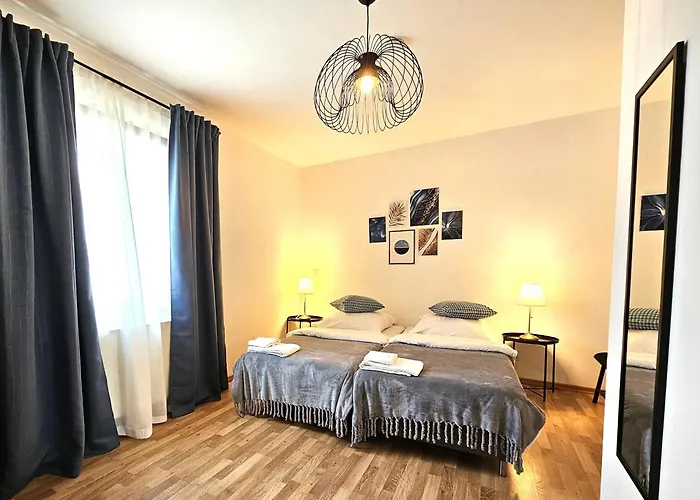 Airport Messe Hotel 3*