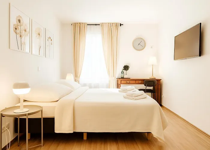 Airport Messe Otel Düsseldorf