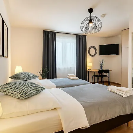 Hotel Airport Messe 3*