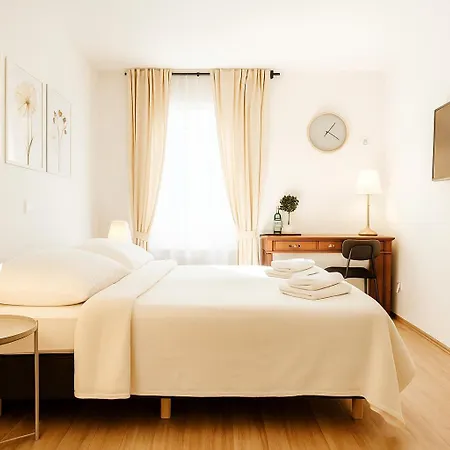 Airport Messe Otel Düsseldorf