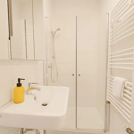 Airport Messe Hotel 3*